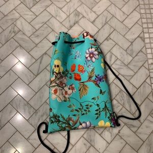 Triangle draw string bag